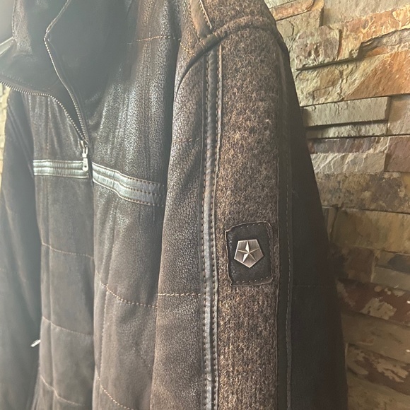 MileStone Jacket - Picture 1 of 4